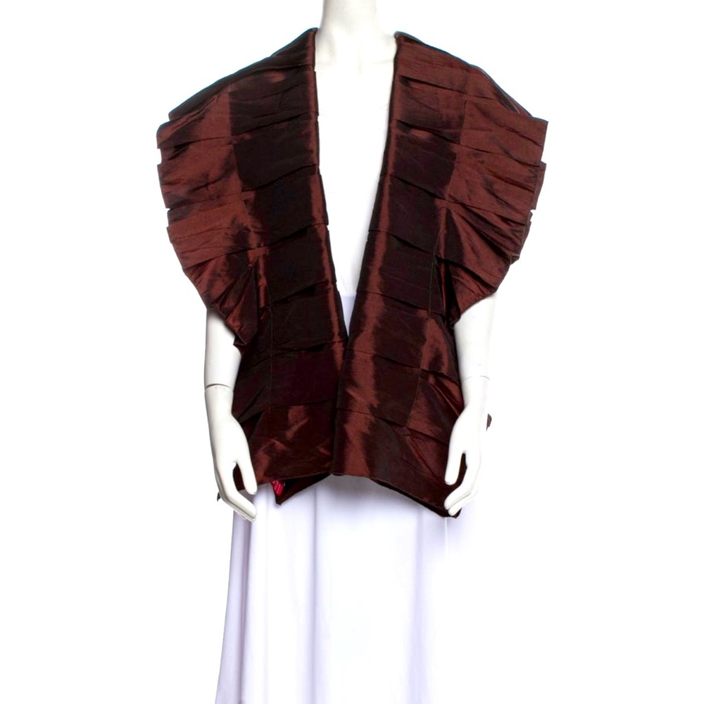 •   Oscar de la Renta Scarf